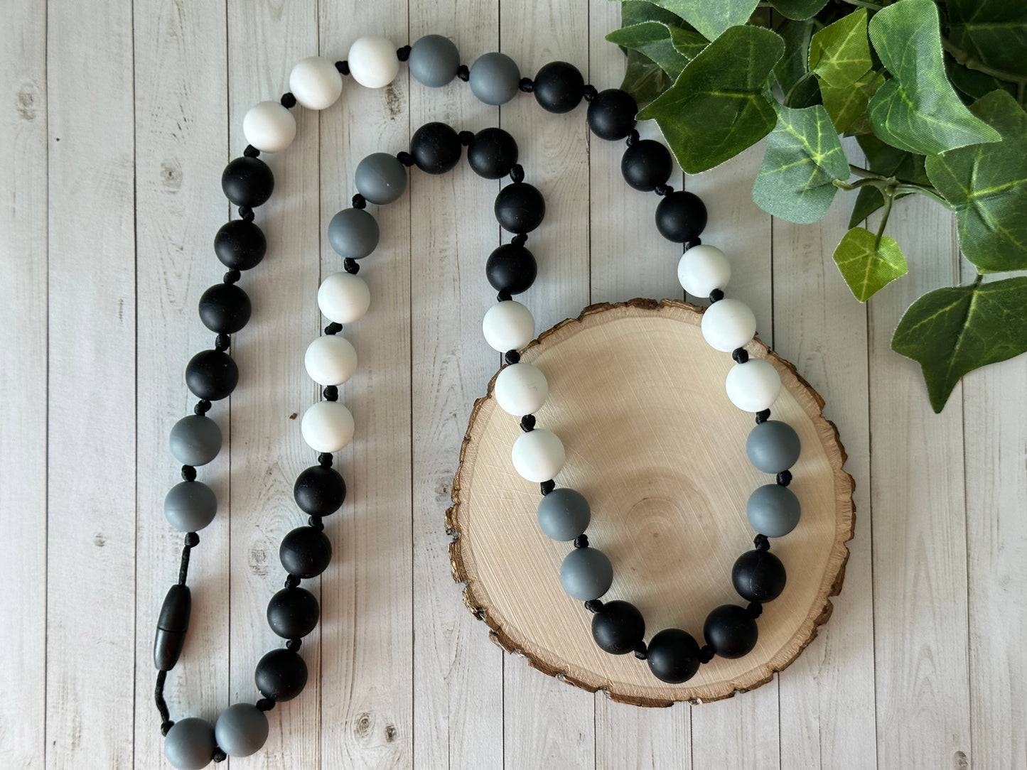 Nursing Necklace - Black & White