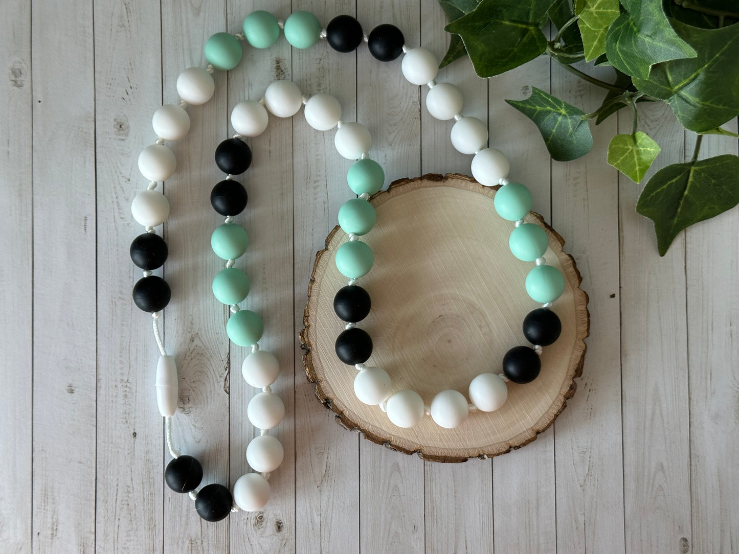 Nursing Necklace - Mint